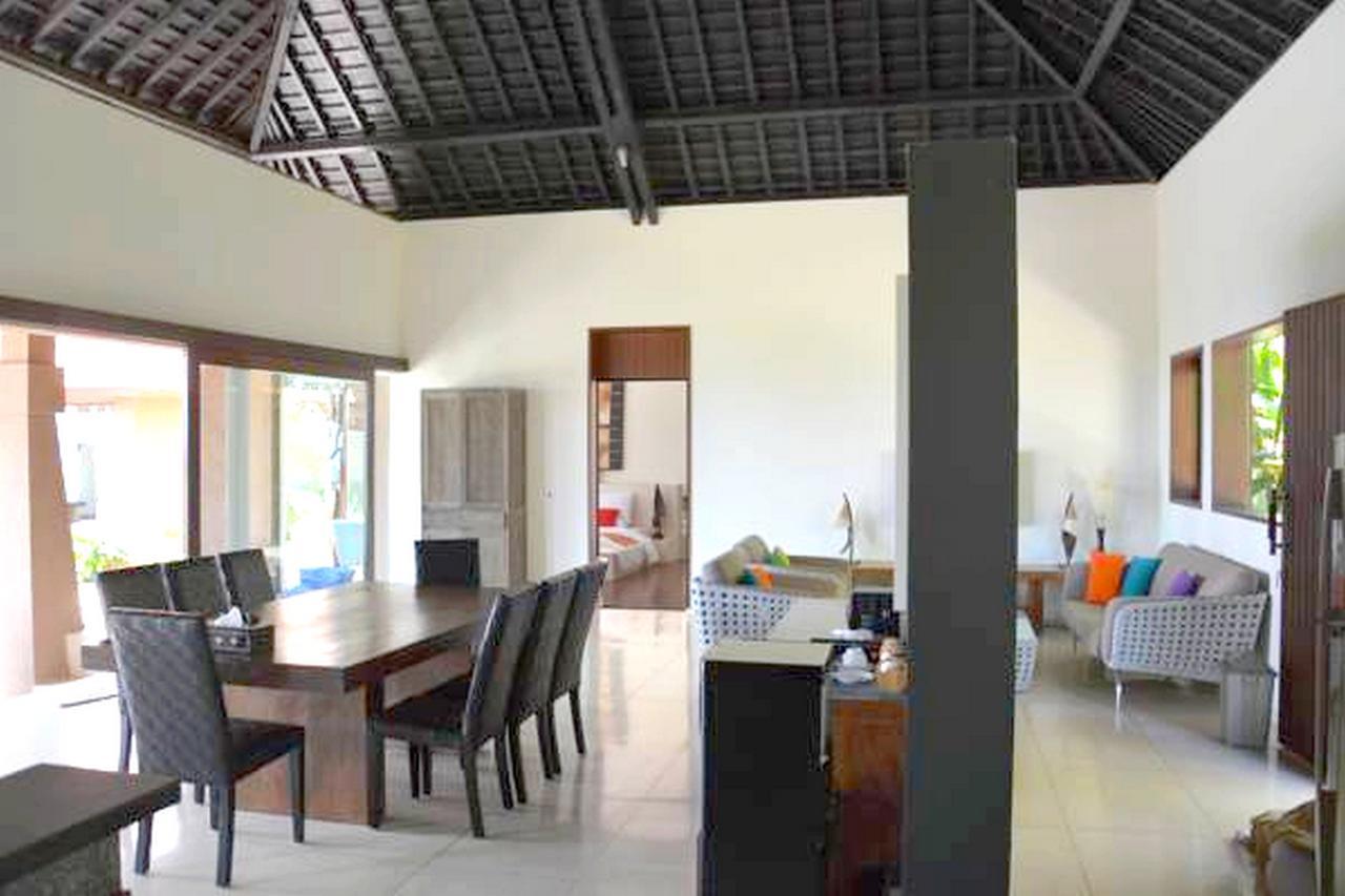 Villa Tiara Mangsit ภายนอก รูปภาพ